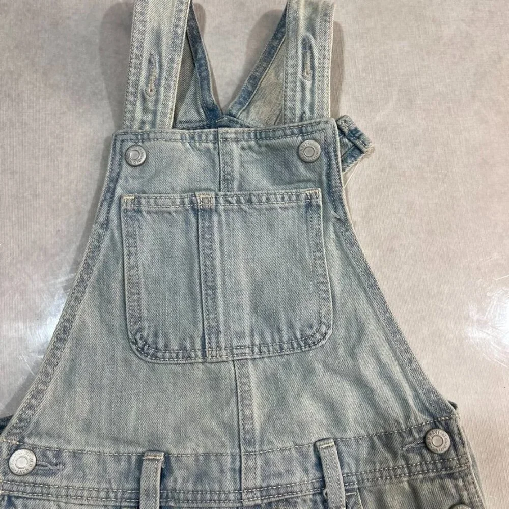 NEW   Old Navy Girls Light Wash Denim Shortalls Frayed Hem Pearl